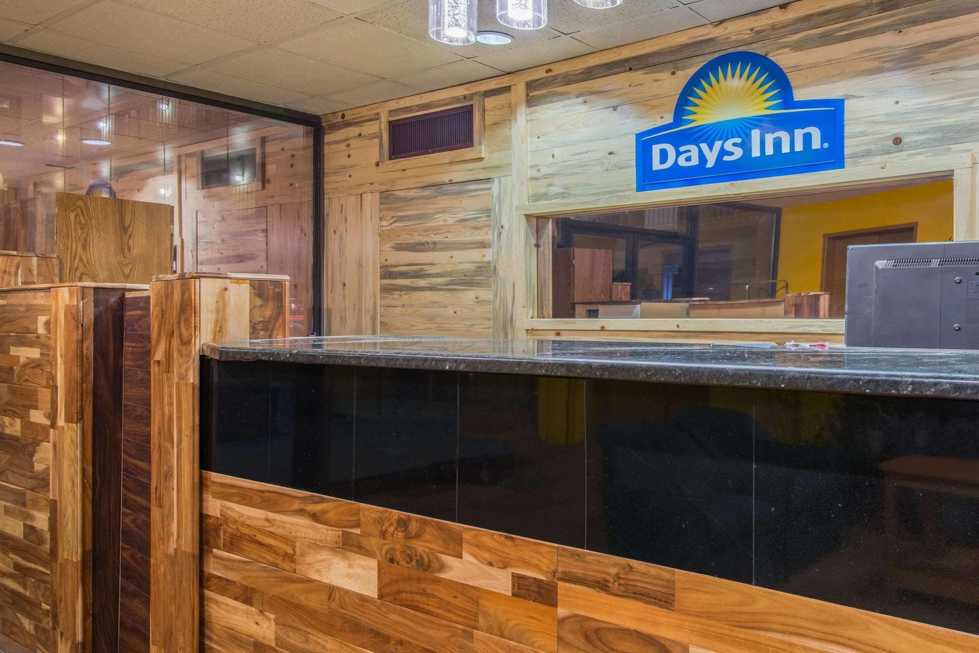 Days Inn Missoula University Kültér fotó