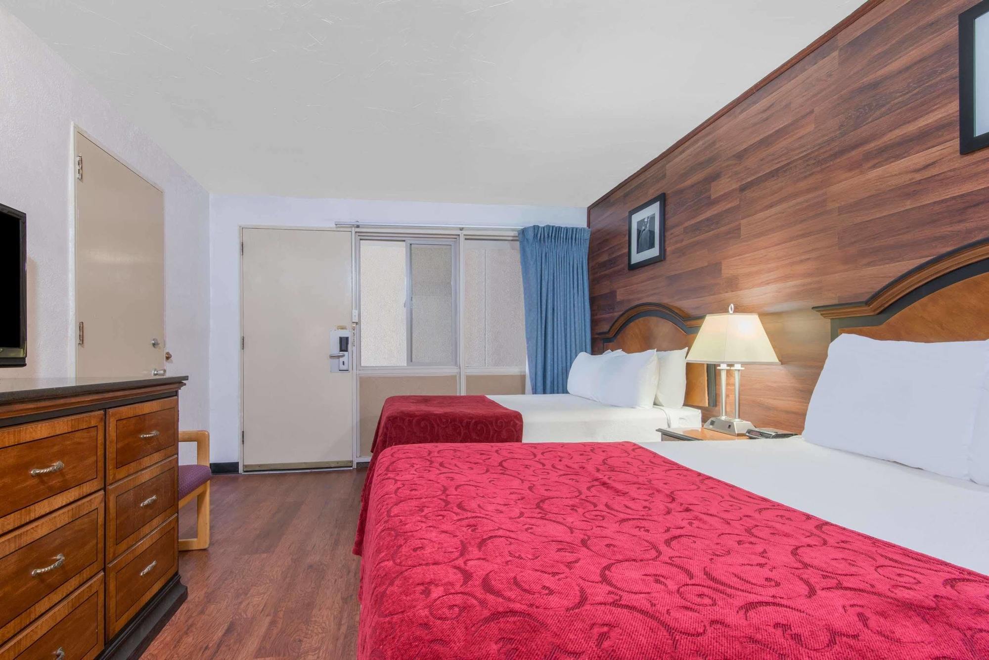 Days Inn Missoula University Kültér fotó