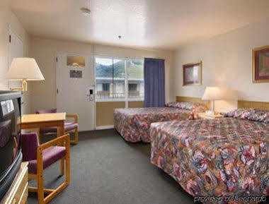 Days Inn Missoula University Kültér fotó